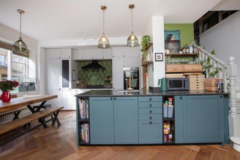 Gordon Road, Nunhead, SE15 3 bed terraced house for sale