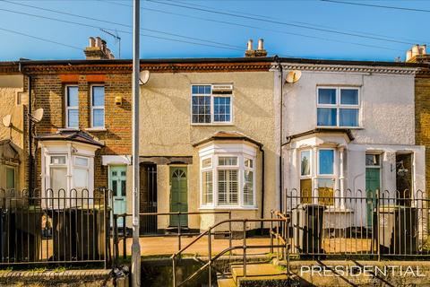 Waltham Abbey EN9 3 bed terraced house for sale