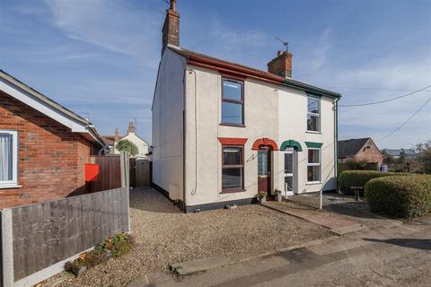 Market Place, Lowestoft NR33 2 bed semi
