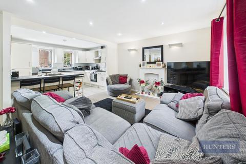Tamarisk Gardens, Southampton 4 bed house for sale