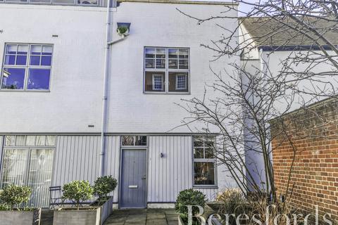 High Street, Colchester, CO1 2 bed duplex for sale