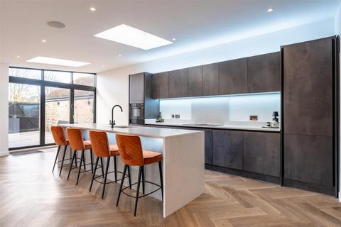 Greenfield Drive, Sheffield 3 bed link detached house for sale