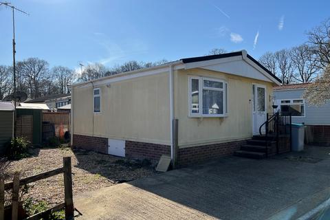 Drapers Copse, Dibden SO45 2 bed park home for sale
