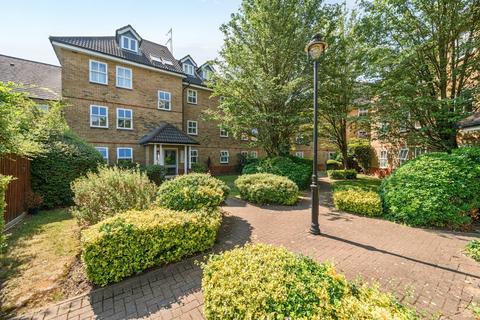 Alfred Close, Chiswick, London, W4 2 bed flat for sale