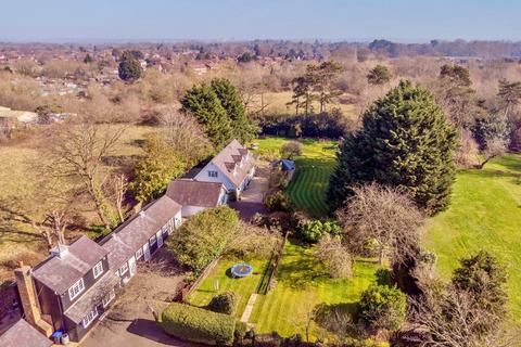 Wood Lane, Iver SL0 9 bed detached house for sale