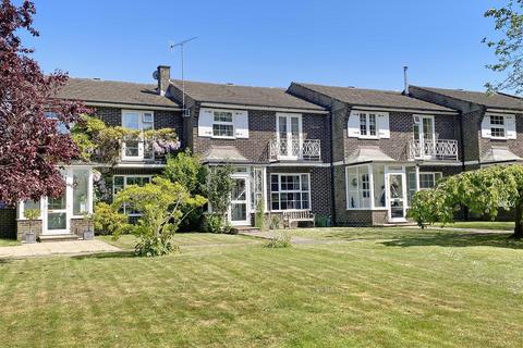 West Drive, Ham Manor BN16 3 bed terraced house for sale