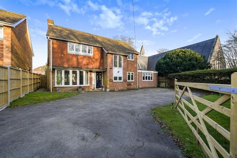 Manor Lodge Road, Rowland's Castle PO9 5 bed detached house for sale
