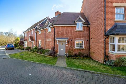 Hailsham BN27 3 bed terraced house for sale
