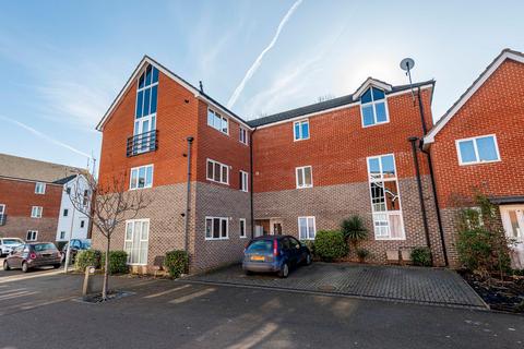 Edward Vinson Drive, Faversham, ME13 2 bed flat for sale