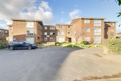 Rye Close, Worthing BN11 2 bed flat for sale