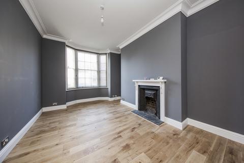 The Pantiles, Tunbridge Wells 2 bed flat for sale