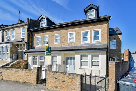 South Ealing, Ealing, London, W5 2 bed flat for sale