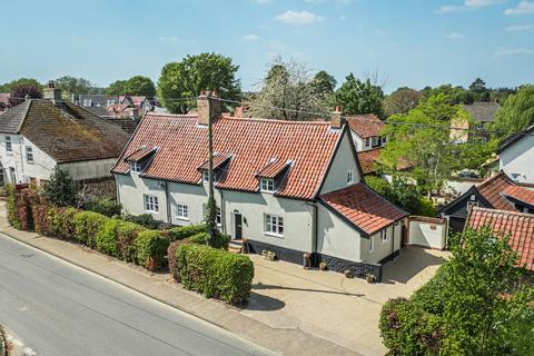 Great Hockham 4 bed cottage for sale