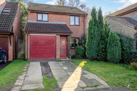 Micheldever Way, Bracknell, Berkshire 3 bed detached house for sale