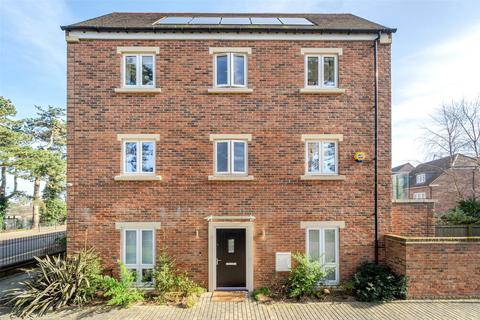 Acorn Way, Orpington 4 bed end of terrace house for sale
