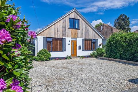 Avenue Road, Walkford, Christchurch... 3 bed bungalow for sale