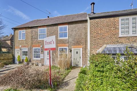 North Common, St. Albans AL3 2 bed terraced house for sale