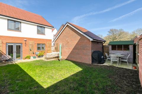 Quiller Ave, Arborfield RG2 4 bed detached house for sale