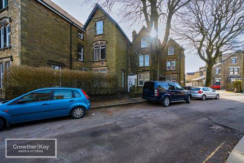 5 bedroom semi-detached house for sale