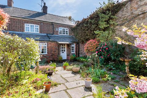Newton Hall Lane, Mobberley, WA16 2 bed cottage for sale