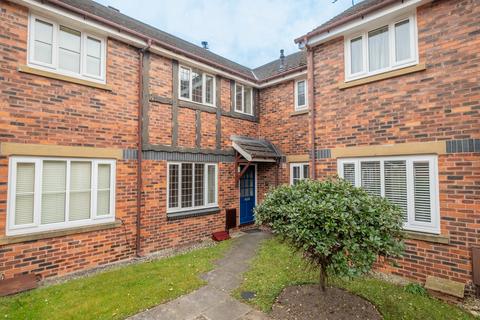 Clifton Court, Lytham, FY8 2 bed mews for sale