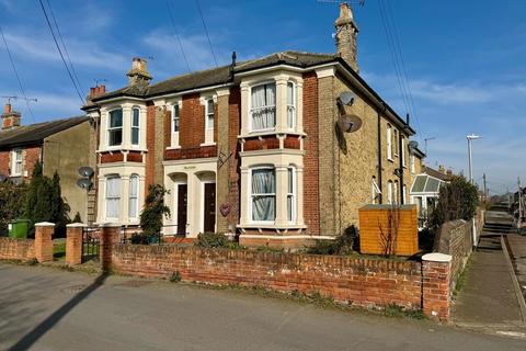 1 bedroom ground floor flat for sale