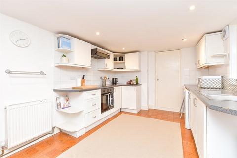 South Parade, Southsea, Hampshire 2 bed apartment for sale