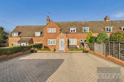 Higham Gardens, Guestling 3 bed terraced house for sale