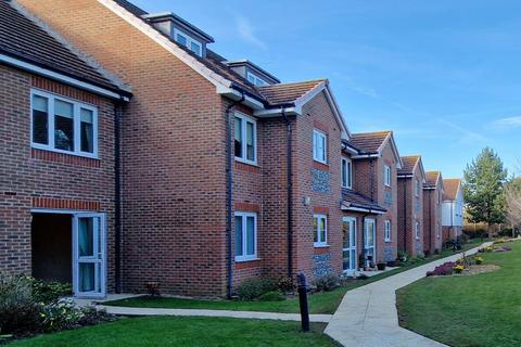 Church Street, Littlehampton BN17 1 bed ground floor flat for sale