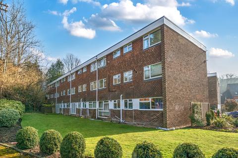 Caveside Close, Chislehurst 2 bed apartment for sale