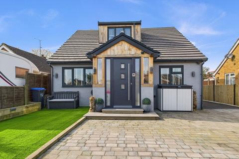 Cuckfield Crescent, Worthing BN13 4 bed detached house for sale