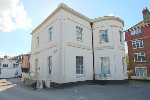 Grosvenor Square, Southampton 1 bed flat for sale