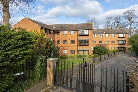 Church Road, Buckhurst Hill, IG9 2 bed apartment for sale