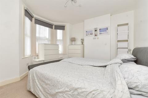 Gwydyr Road, Bromley, Kent 3 bed semi