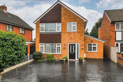 2 Yeadon Gardens, Finchfield... 3 bed detached house for sale