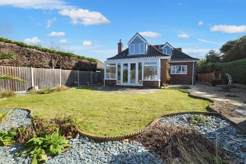The Turning, Sheringham 3 bed chalet for sale