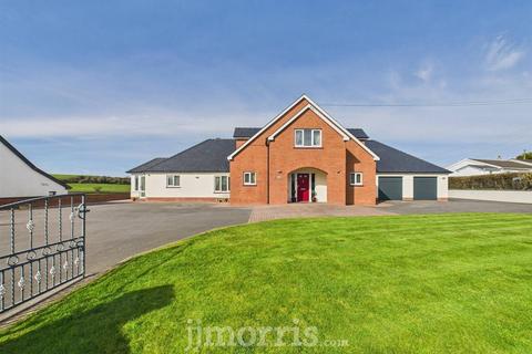 Verwig Road, Cardigan 5 bed detached house for sale
