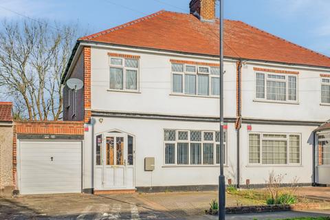 St Michaels Crescent, Pinner, HA5 3 bed semi