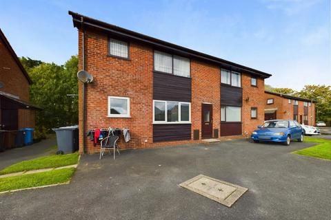 Badgers Walk East, Lytham St. Annes... Studio for sale