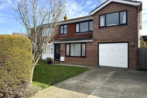 Bathurst Road, Staplehurst... 4 bed semi