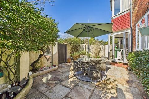 Downview Road, Worthing, BN11 2 bed ground floor flat for sale