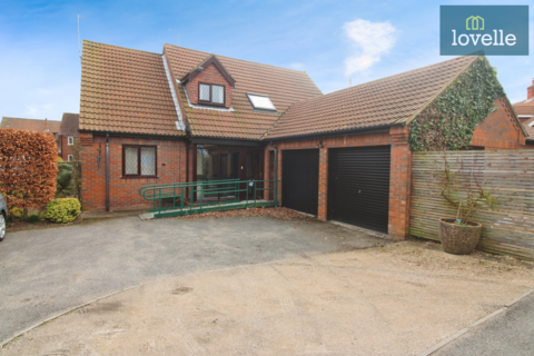 Woodlands, Louth LN11 5 bed detached house for sale