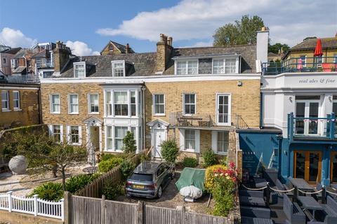 Cowes, Isle of Wight 3 bed townhouse for sale