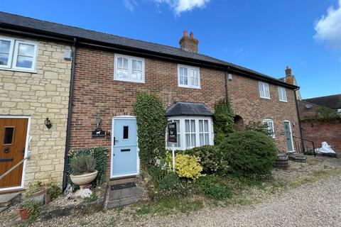 Goughs Close, Sturminster Newton 2 bed terraced house for sale