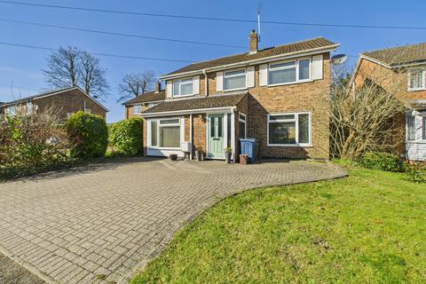 Oaktree Close, Penn 4 bed detached house for sale