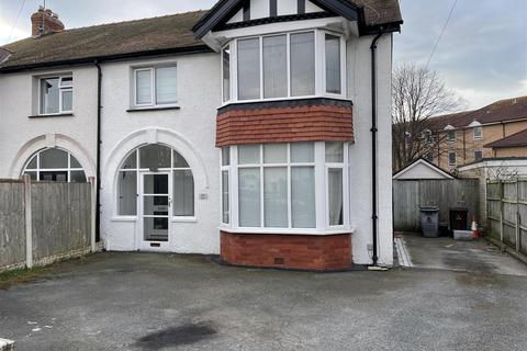 Colwyn Crescent, Rhos On Sea, Colwyn Bay 1 bed flat for sale