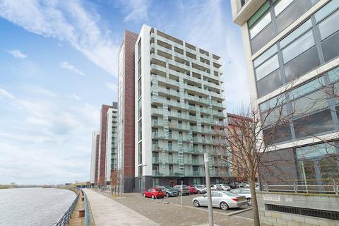 3/6 16 Castlebank Place, Glasgow, G11... 2 bed flat for sale