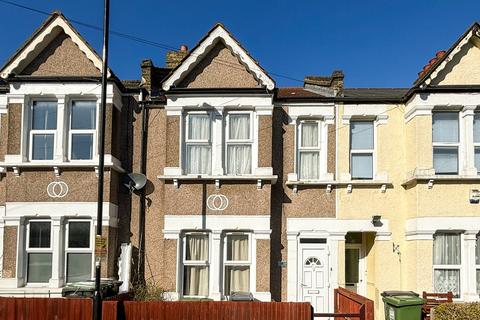 Benin Street, Hither Green, London, SE13 3 bed terraced house for sale
