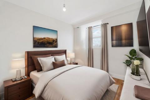 916 Garratt Lane, London SW17 1 bed flat for sale
