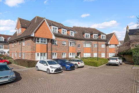 Hayward Road, Thames Ditton KT7 2 bed flat for sale